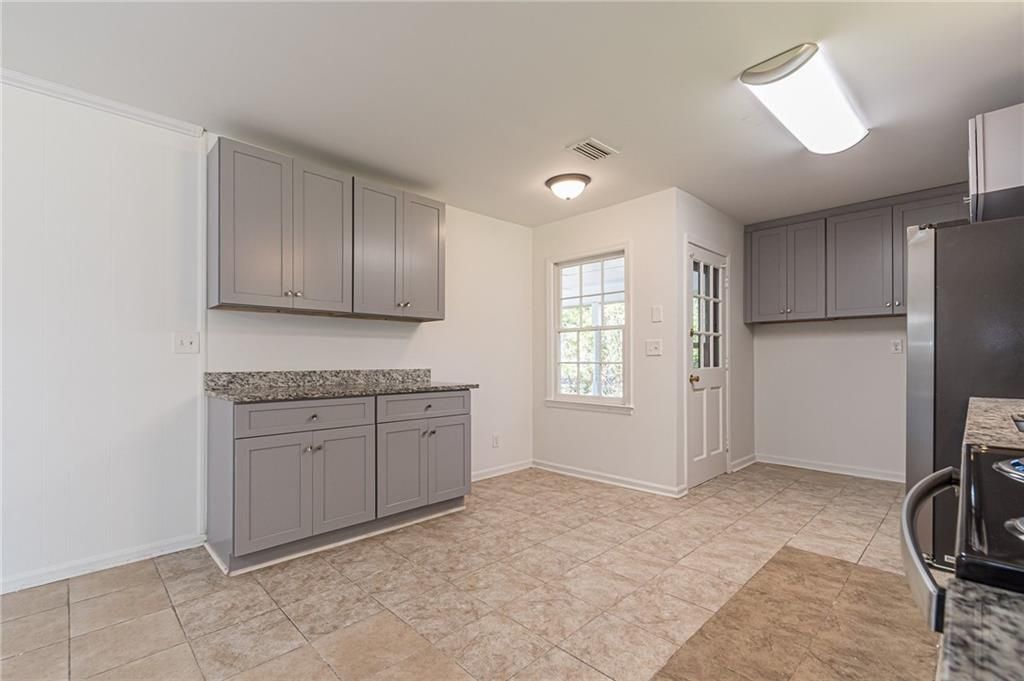 Building Photo - 926 Live Oak Ct