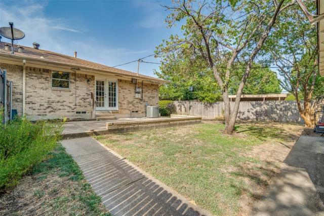 Building Photo - 3 bedroom in Dallas TX 75218