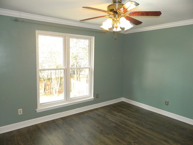 Building Photo - 230 Ronstadt Dr