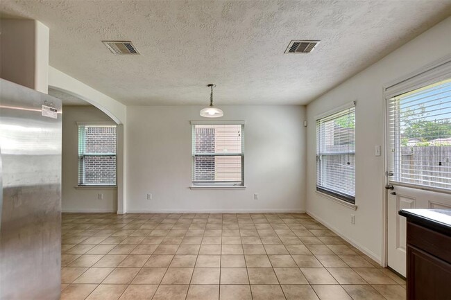 Building Photo - 11842 Red Hummingbird Dr
