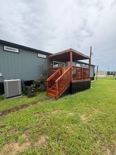 Building Photo - 450 Rd Runner Ln