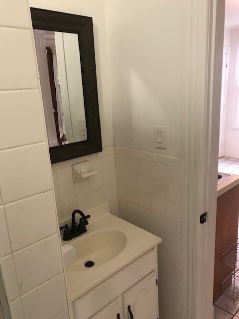 Building Photo - 61 Hudson Ave