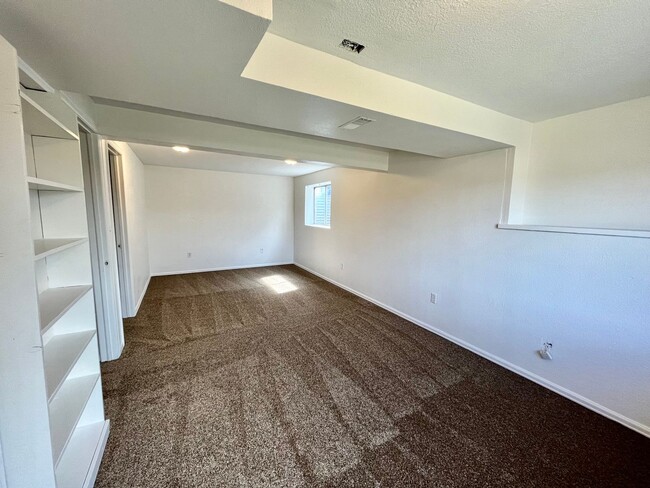 Building Photo - 3 Bedroom Ranch Style Home!
