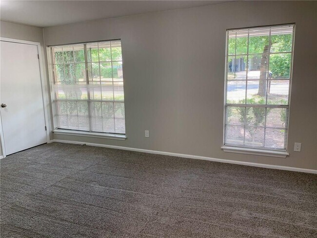Building Photo - 11303 Titian Dr