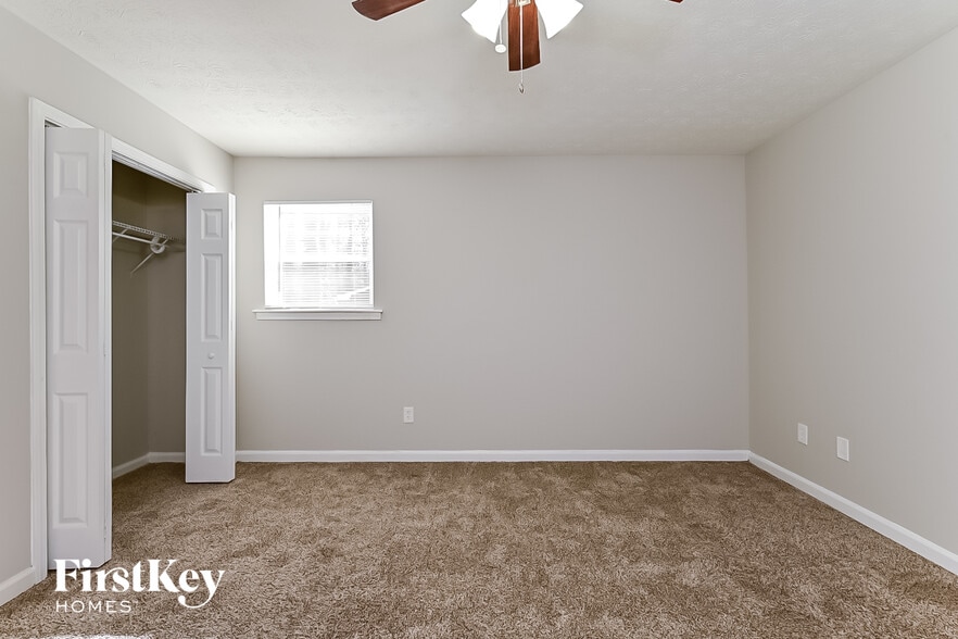 Building Photo - 8531 Jenson Dr