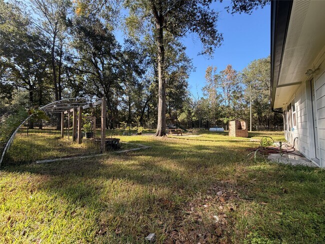 Building Photo - 28402 Ascot Farms Rd