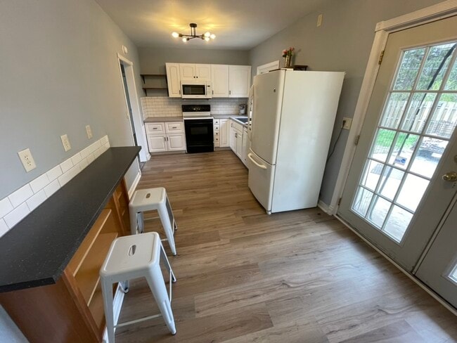 Building Photo - 179 State St