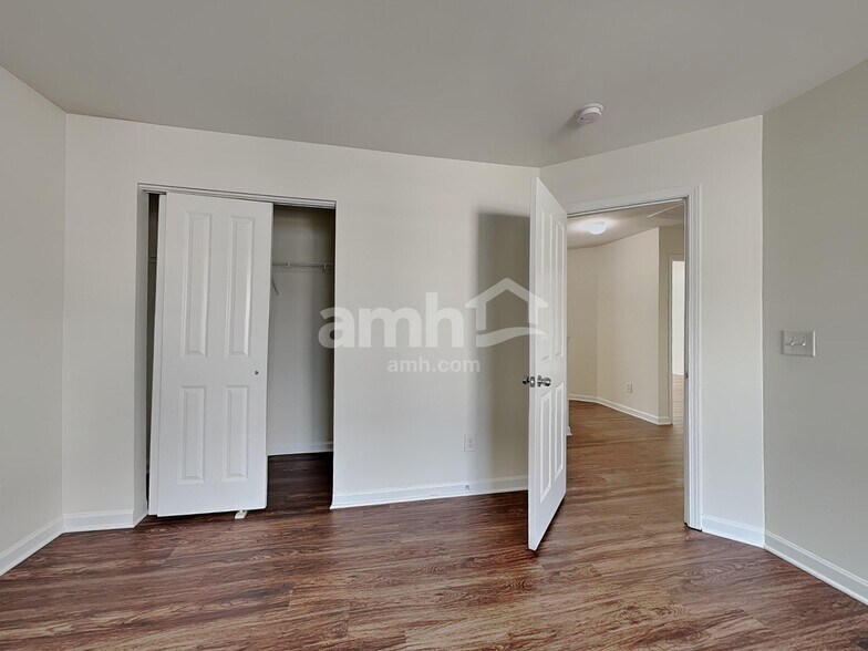 Building Photo - 6840 Horseback Ln