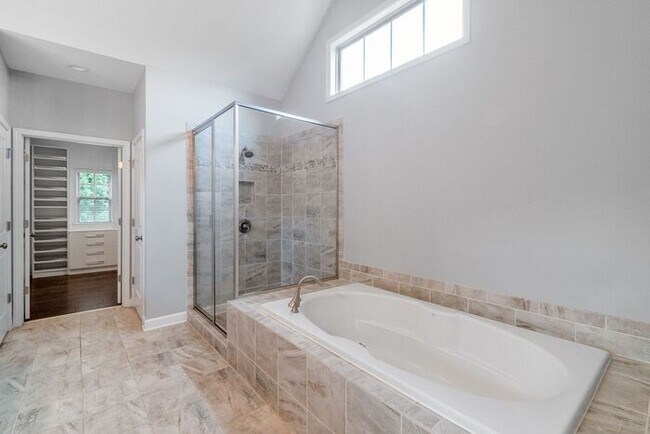 Building Photo - Stunning All-Brick Home in BridgeMill Community!