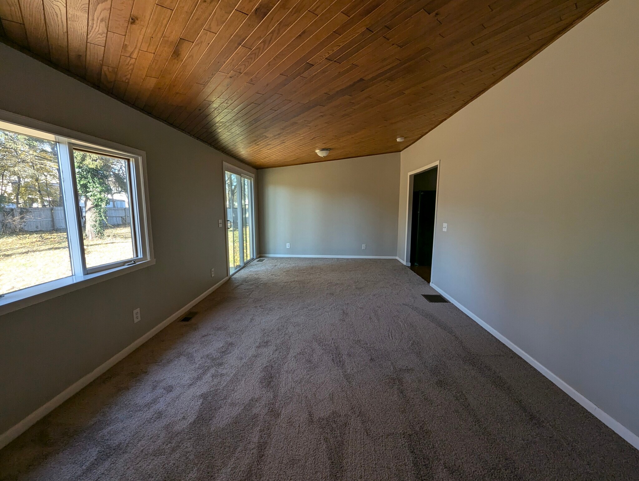 Building Photo - 114 Maple Manor Dr