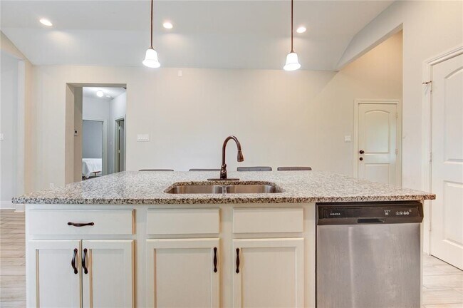 Building Photo - 3805 Shelby Cir