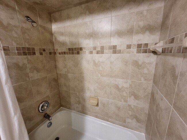 Building Photo - 7510 Farmingdale Dr