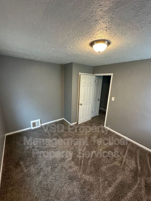 Building Photo - 12413 Garland Ave