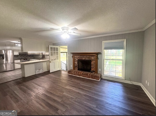 Building Photo - 427 Meadowlark Dr