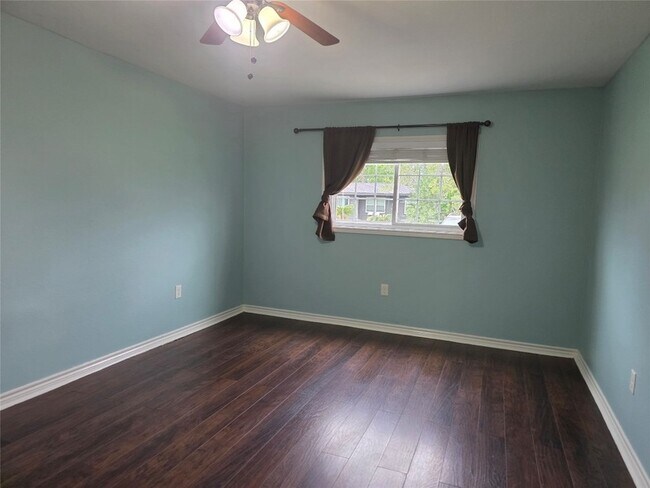 Building Photo - 209 Franlee St