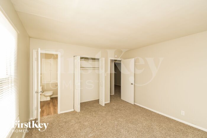 Building Photo - 8308 E 35th Pl