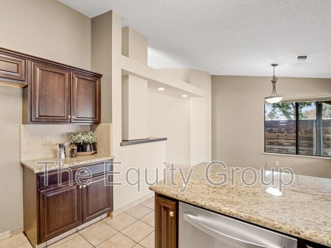 Building Photo - 1730 E Babcock Ave