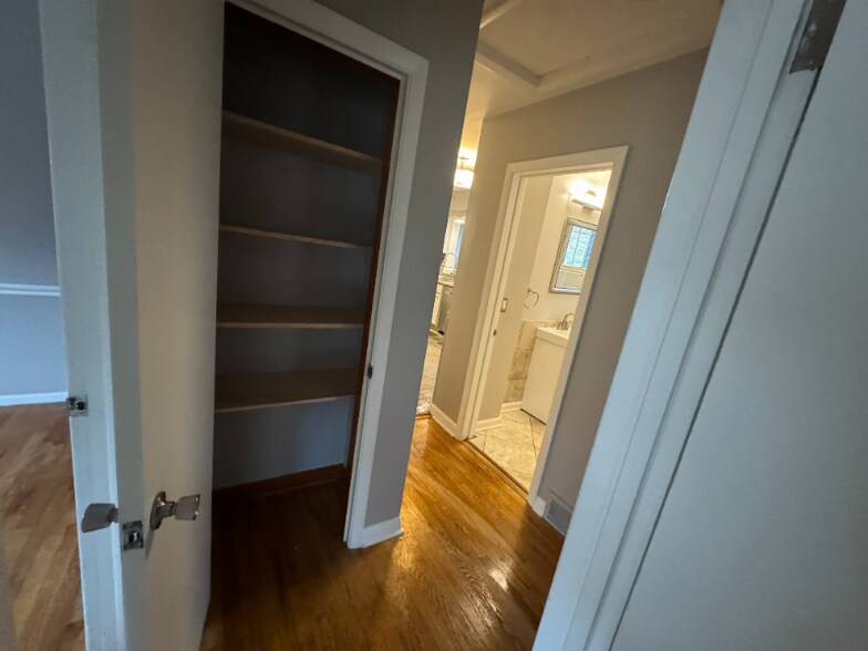 Building Photo - 830 25th St