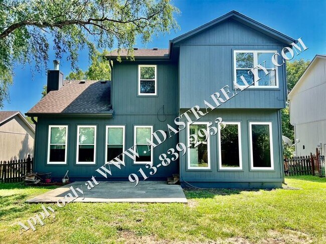 Building Photo - Updated 4 Bed 2.5 Bath in Olathe-Available...