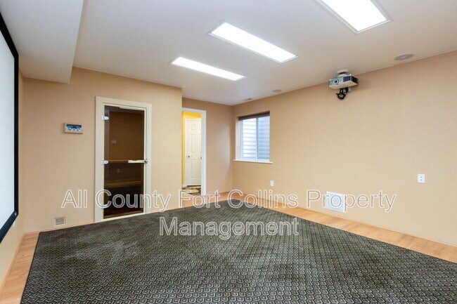 Building Photo - 1315 Nassau Way