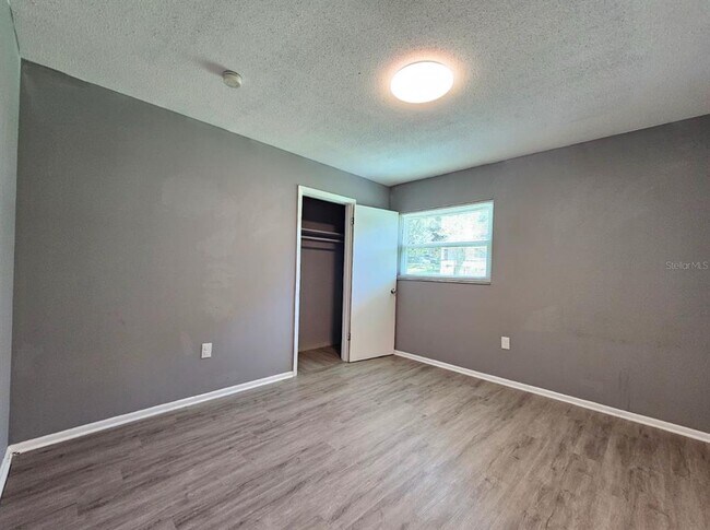 Building Photo - 855 Candyce Ave