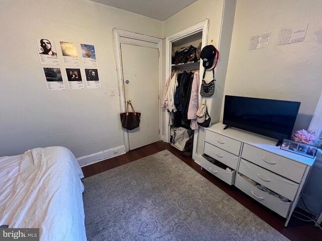 Building Photo - 1709 W Montgomery Ave