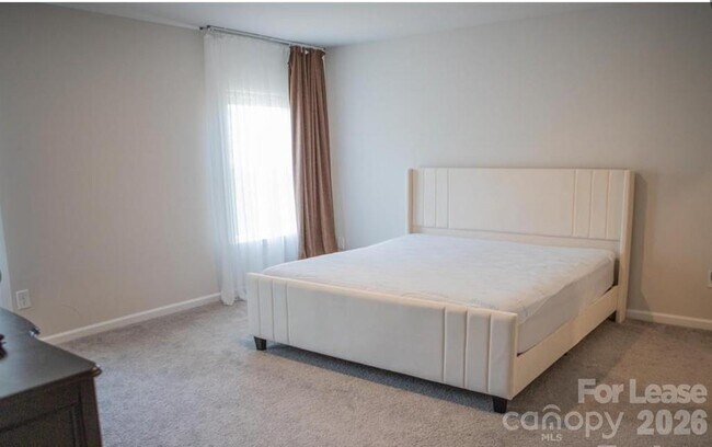 Building Photo - 13020 Lannister Dr