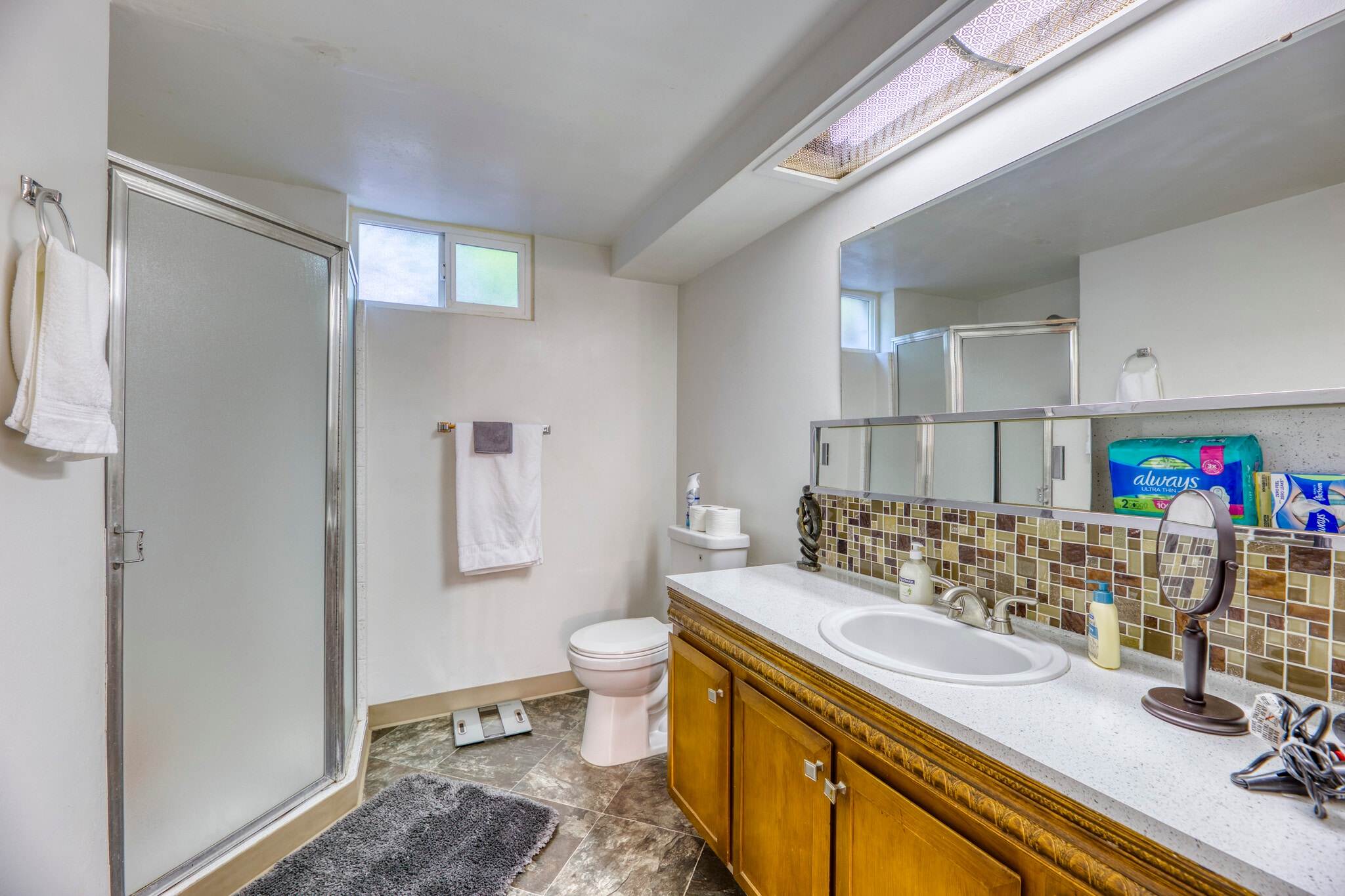 Building Photo - 1735 Upham St