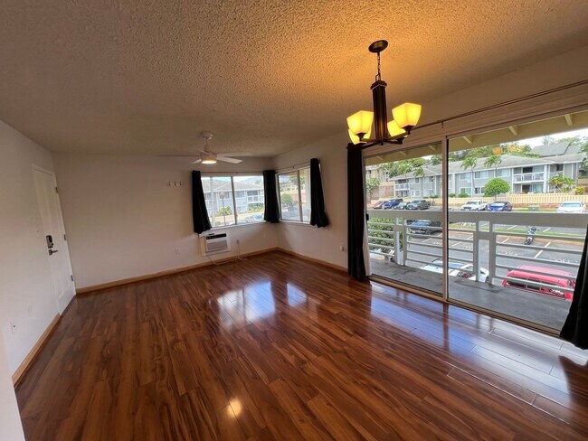Building Photo - 2 Bedroom / 2 bath, 759 Sq Ft. unit with 2...