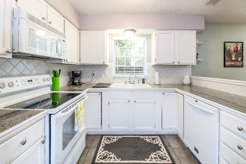 Building Photo - 2785 Flower Creek Way