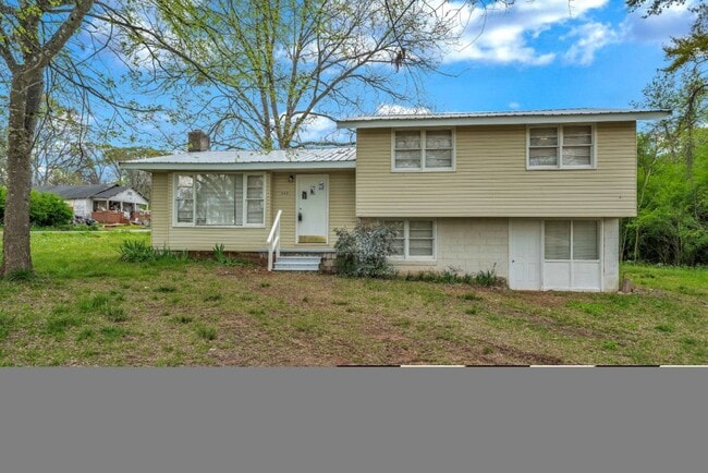 Primary Photo - Don’t Miss This Beautifully Renovated Home...