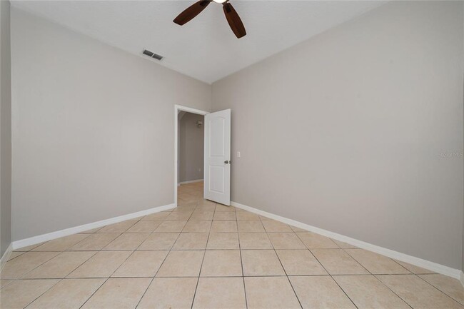 Building Photo - 607 Hacienda Cir