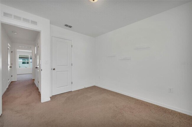 Building Photo - 840 Grandin St