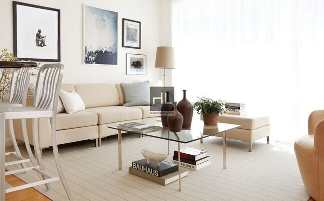 Building Photo - West 38th Street