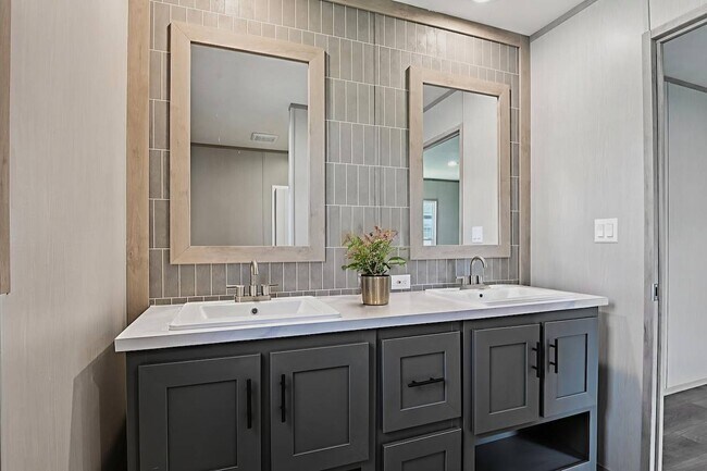 Building Photo - 1632 American Dr