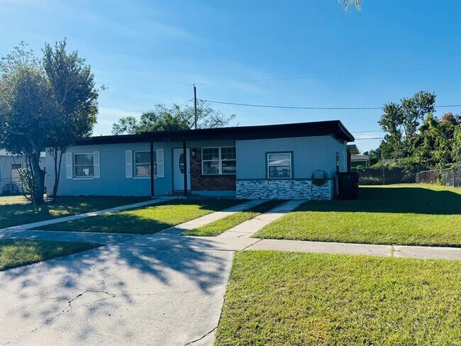 Building Photo - 7024 Moderna Way