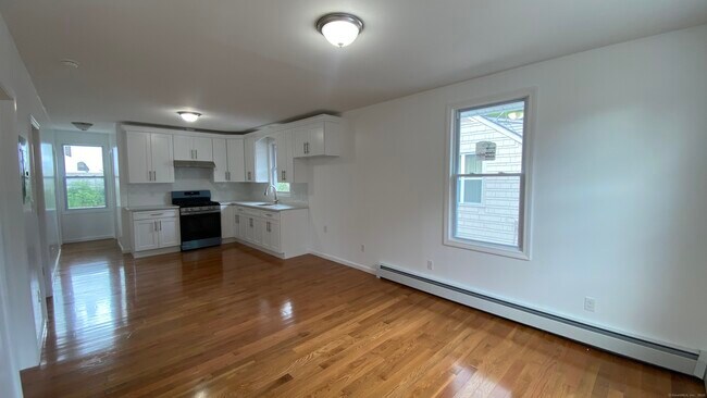 Building Photo - 48 Britton Ave