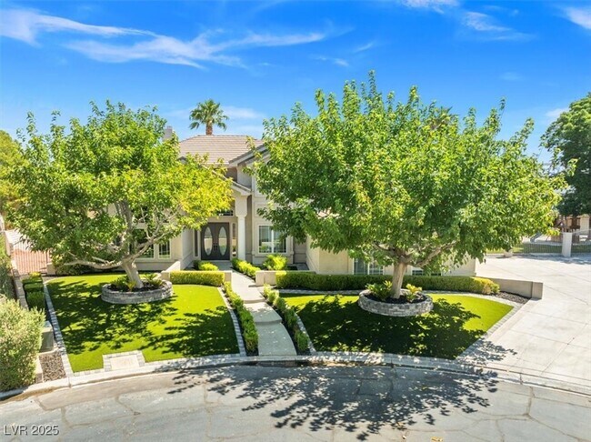 Building Photo - 8000 Silver King Dr