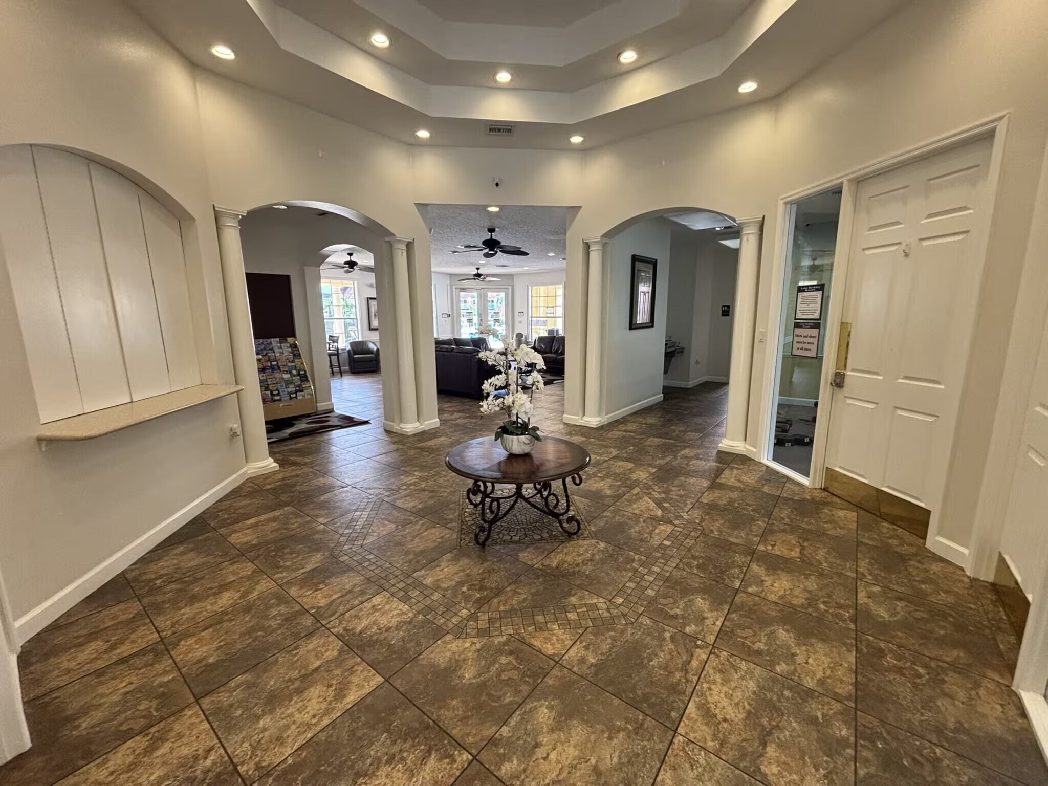 Building Photo - 1037 Park Ridge Cir