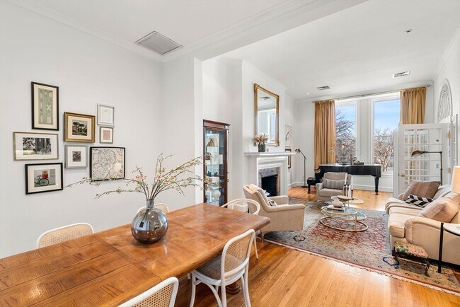 Building Photo - 120 Beacon St