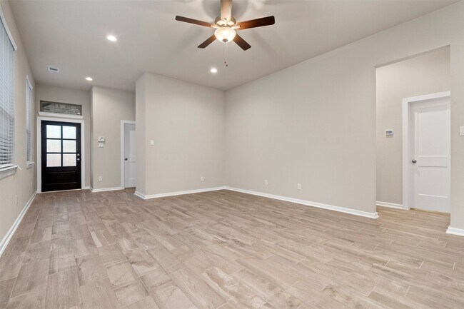 Building Photo - 131 Lukewood Cir