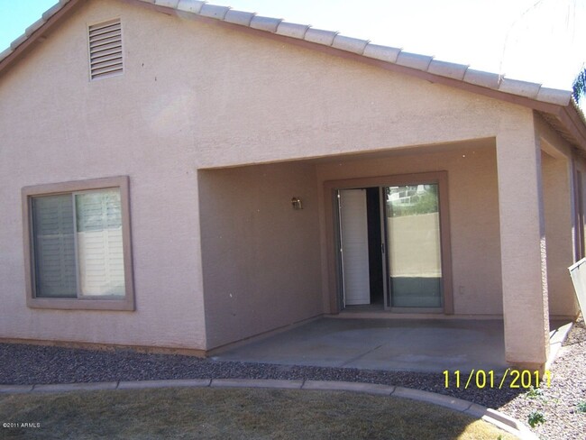 Building Photo - 3 Bed, 2 Bath Home in Power Ranch Subdivis...