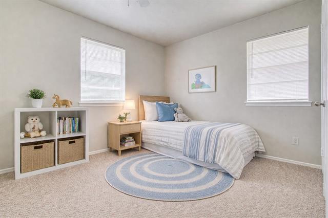 Building Photo - 919 Southloop Dr