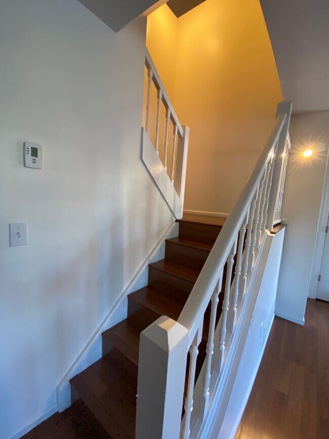 Building Photo - 2612 Somerville Ct