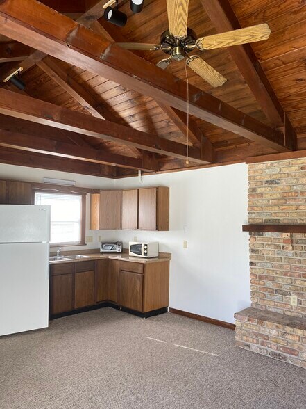 Building Photo - 662 Cortez Cir