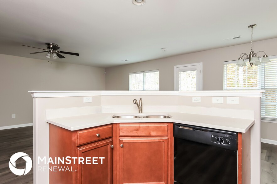 Building Photo - 4663 Chapel Ridge Dr