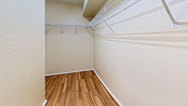 Building Photo - 2226 Willowbrook Ln