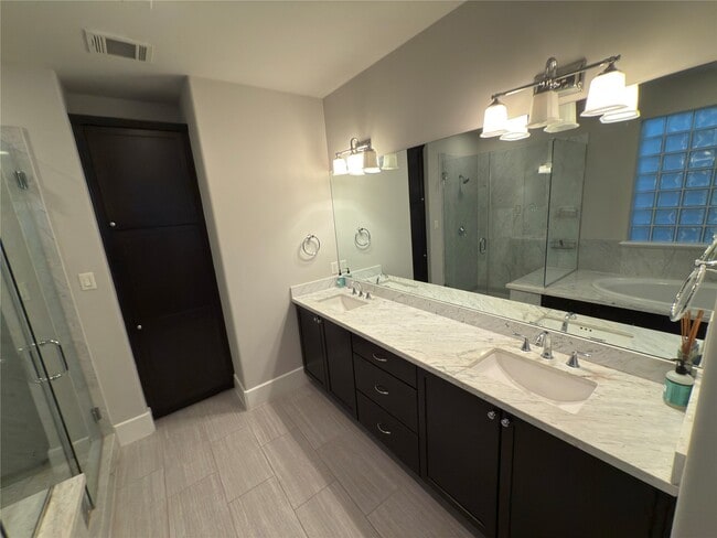 Building Photo - 5640 Larkin St