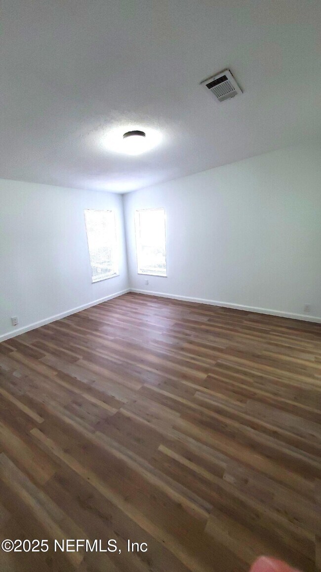 Building Photo - 1718 Wright Ave