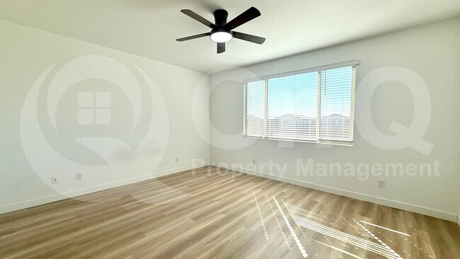 Building Photo - 5324 S 24th Ln